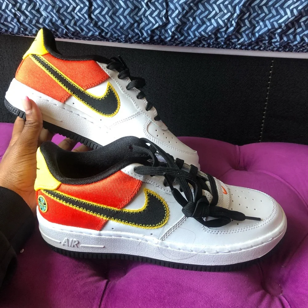 Air Force 1 lv8 - Picture 2 of 4